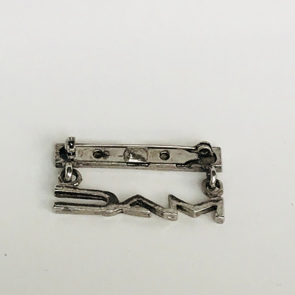 MAC Cosmetics employee pin - Picture 2 of 2